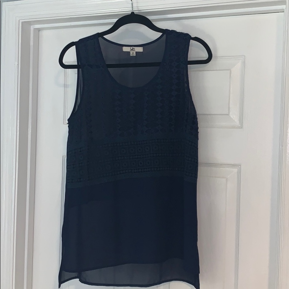 Sleeveless Blue blouse w/lace overlay (Size: M)